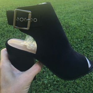 NWT one size 6 left! Peep Toe Booties